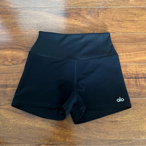Alo Airlift Energy Black Bike Shorts Size XS - Picture 3 of 5